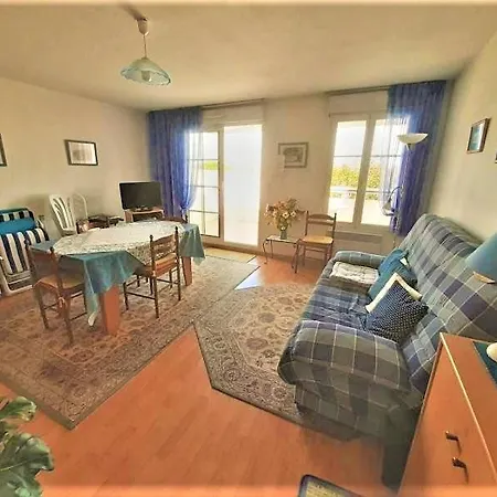 Apartment Beau T3 A Sur Mer, Piscine Ete , Parc , Parking , A 400 M *