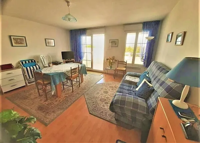 Apartment Beau T3 A Sur Mer, Piscine Ete , Parc , Parking , A 400 M *