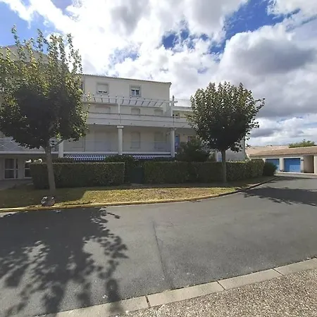 Beau T3 A Sur Mer, Piscine Ete , Parc , Wifi , A 400 M Apartment *