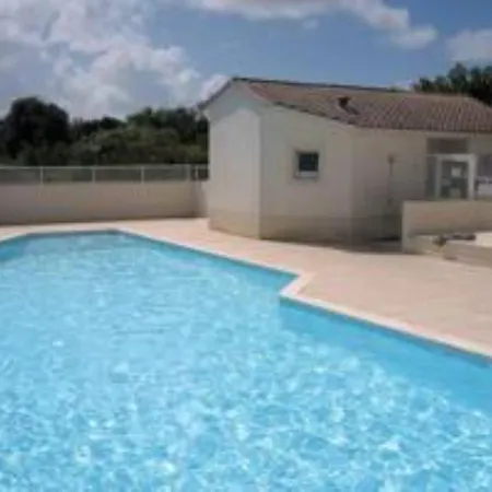 Apartment Beau T3 A Sur Mer, Piscine Ete , Parc , Wifi , A 400 M Vaux-sur-Mer
